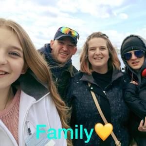 Meet your Posher, Day-lin